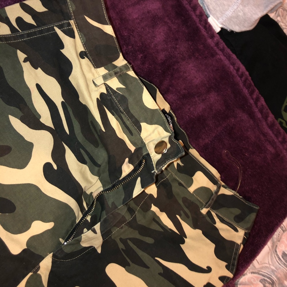 Camouflage jogger pants